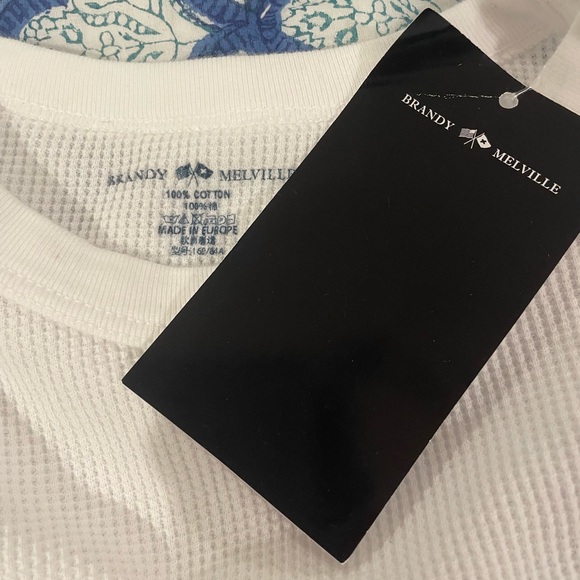 COPY - White brandy Melville longsleeve - Picture 2 of 3